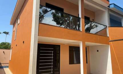 Sobrado com 3 dormitórios à venda, 126 m² por R$ 730.000,00 - Jardim Suarão - Itanhaem/SP