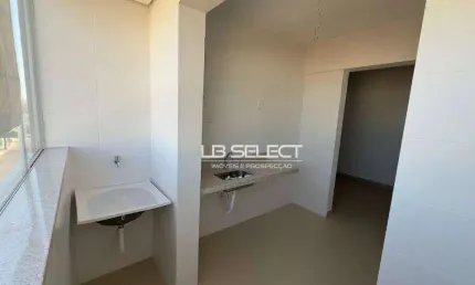 Apartamento no bairro Santa Mônica com dois quarto e uma suíte.