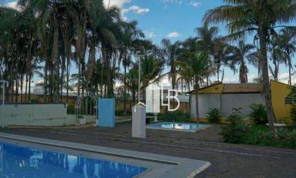 Chácara com 4 quartos sendo 2 suítes à venda, 6300 m² por R$ 2.100.000 - Mansões Aeroporto - Uberlândia/MG