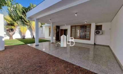Casa com 3 dormitórios à venda, 207 m² por R$ 1.250.000,00 - Jardim Karaíba - Uberlândia/MG