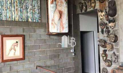 Casa alto padrão no bairro Cidade Jardim com quatro suítes.