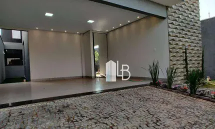 Casa com 3 quartosà venda, 160 m² por R$ 700.000 - Minas Gerais - Uberlândia/MG