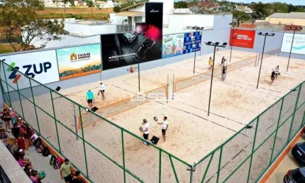 Imóvel comercia no bairro Jardim Botânico com 1200 metros de terreno.