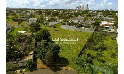 Terreno no bairro Morada da Colina com 1.975 metros quadrados.