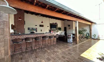 Casa com 3 quartos à venda, 162 m² por R$ 745.000 - Tibery - Uberlândia/MG