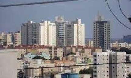 Terreno no bairro Santa Mônica com 360 metros quadrados.