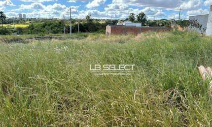 Terreno no bairro Laranjeiras com 259 metros quadrados.