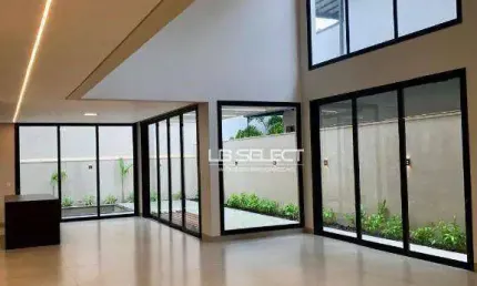 Casa no Condomínio Cyrella Buritis com quatros suítes e área gourmet.