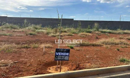Terreno no bairro Novo Mundo com 274 metros quadrados.