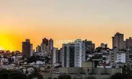 Terreno à venda na Rua Quatorze, Laranjeiras, Uberlândia