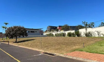 Terreno no condomínio solares da gávea com 1.135 metros quadrados.