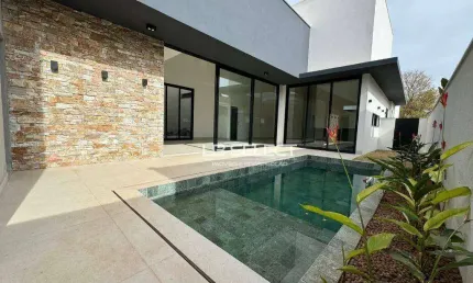 Casa térrea no Condomínio Gávea Paradiso com quatro suítes e área gourmet.