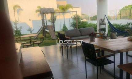 Casa no bairro Cidade Jardim com quatro suítes e ampla área gourmet.