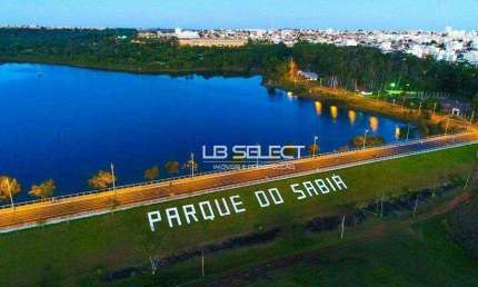 Terreno no bairro Santa Mônica com 600 metros quadrados.