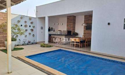 Casa no bairro Laranjeiras com três quartos, suíte e área gourmet completa.