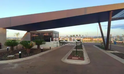 Terreno no condomínio tamboré com 370 metros quadrados.