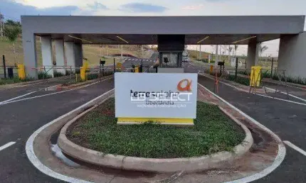 Terreno no condomínio terras alpha com 277 metros quadrados.