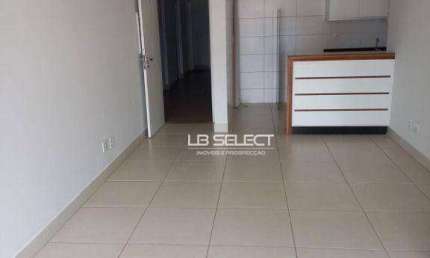 Apartamento no bairro Copacabana com dois quartos, uma suíte e duas vagas de garagem.