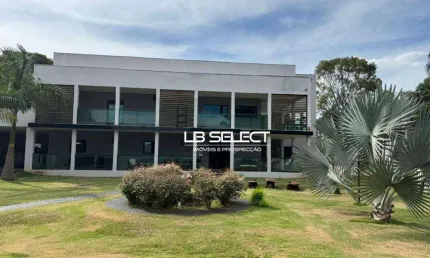 Casa nas Mansões Aeroporto com cinco suítes e varanda gourmet completa.