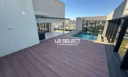 Apartamento no bairro Copacabana com quatro suítes e varanda gourmet.