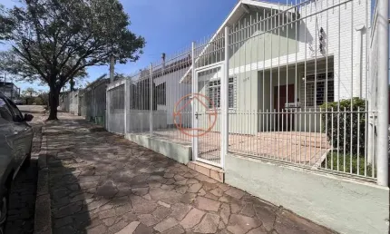 Casa com 3 quartos à venda na Rua Álvaro Vieira Guimarães, 356, Sarandi, Porto Alegre por R$ 479.000