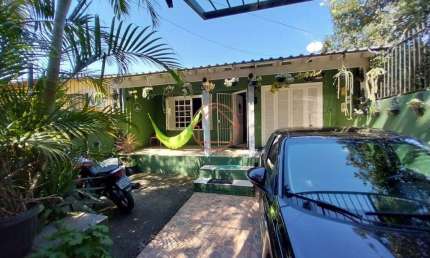 Casa com 3 quartos à venda na Grandiuva Cachoeirinha, 133, Jardim do Bosque, Cachoeirinha por R$ 350.000