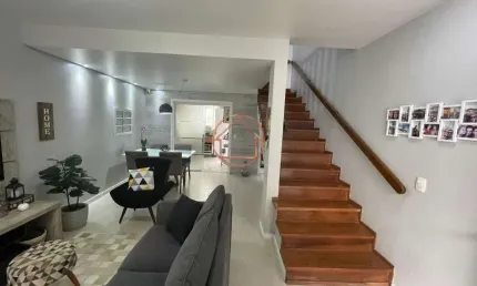 Casa com 2 quartos à venda na Avenida Nilo Ruschel, 601, Morro Santana, Porto Alegre por R$ 399.990
