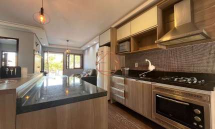 Casa com 3 quartos à venda na Rua Raul Cauduro, 810, Mário Quintana, Porto Alegre por R$ 299.990