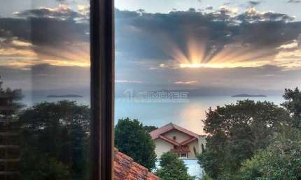 Casa com 3 quartos à venda no Cacupé, Florianópolis , 161 m2 por R$ 1.750.000