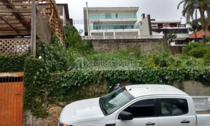 Terreno à venda na Agronômica, Florianópolis  por R$ 535.000