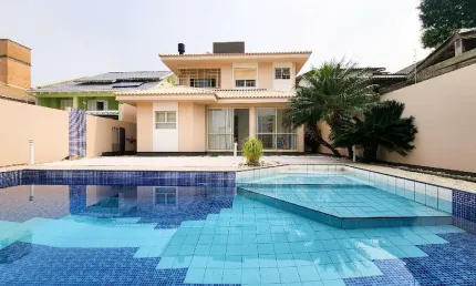 Casa com 5 quartos à venda no Coqueiros, Florianópolis , 313 m2 por R$ 2.500.000