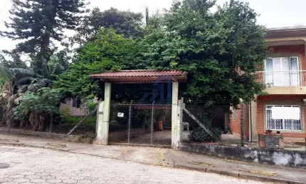 Terreno à venda no Coqueiros, Florianópolis  por R$ 1.850.000