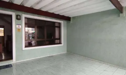 Sobrado com 3 dormitórios muito espaçoso com excelente localização