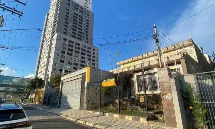 Excelente área para implantação de empreendimento  a 100m do Metrô