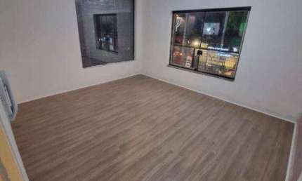 Sala comercial com 4 salas para alugar na Rua Itapura, Vila Gomes Cardim, São Paulo