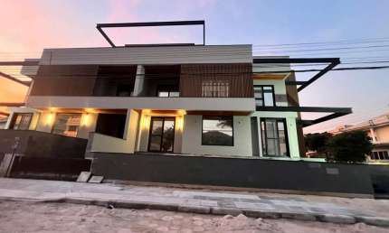 Casa para Venda em Florianópolis, Jurerê, 3 dormitórios, 3 suítes, 3 banheiros, 2 vagas