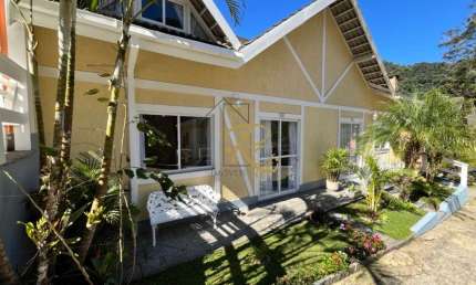 Casa em condomínio fechado com 3 quartos à venda na Alameda Poranga, 30, Granja Guarani, Teresópolis, 111 m2 por R$ 590.000