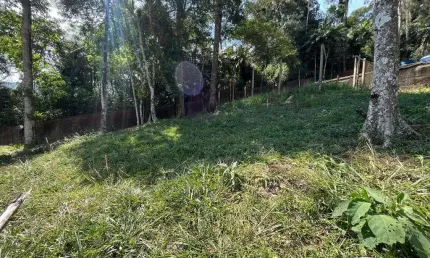 Terreno em condomínio à venda em Vargem Grande- Teresópolis/ RJ
