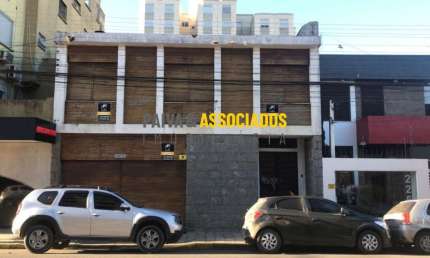 Casa com 4 quartos à venda na Rua Tiradentes, 2268, Centro, Pelotas por R$ 650.000