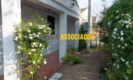Casa com 2 quartos à venda na Edmundo da Fontoura Gastal, 3488, Três Vendas, Pelotas por R$ 140.000