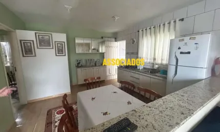 Casa com 2 quartos à venda na Marquês de Olinda, 881, Três Vendas, Pelotas por R$ 400.000
