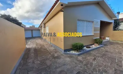 Casa com 3 quartos à venda na doutor francisco ferreira veloso, 204, três vendas, pelotas por r$ 830.000