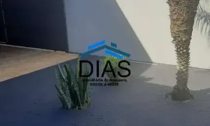 PARQUE IGAÇABA CASA COM TRÊS DORMITÓRIOS E ESPAÇO GOURMET