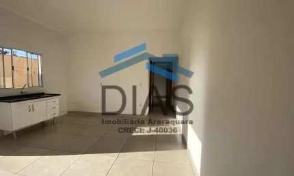 JARDIM ROBERTO SELMIDEI CASA NOVA PÉ DIREITO ALTO QUINTAL ESPAÇOSO