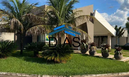 PORTAL DAS ARAUCARIAS LINDA CASA COM TRÊS SUITES, LAGO E PAISAGISMO