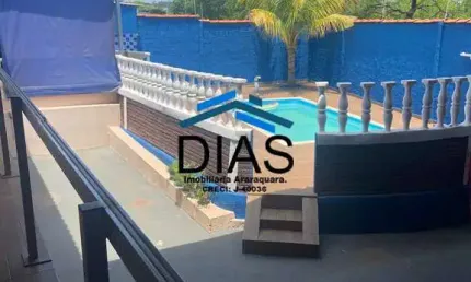 SERRA AZUL COM TRÊS DORMITÓRIOS VARANDA GOURMET E PISCINA COM CASCATA