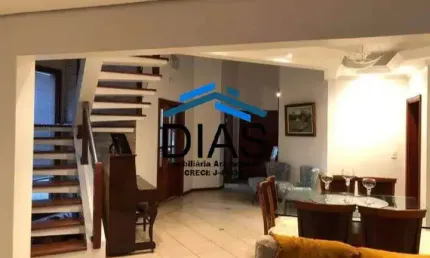 JARDIM ACLIMAÇÃO CASA COM TRÊS SUITES AREA GOURMET E PISCINA COM SPA
