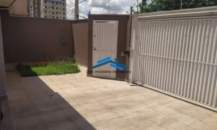 VILA SUCONASA TRÊS DORMITÓRIOS SENDO 1 SUÍTE ÁREA GOURMET