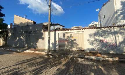 Casa com 2 quartos à venda no Grã-Duquesa, Governador Valadares 