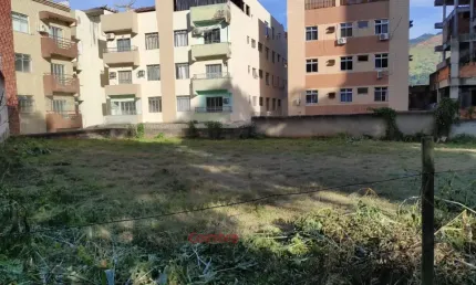 Terreno à venda no Centro, Governador Valadares 